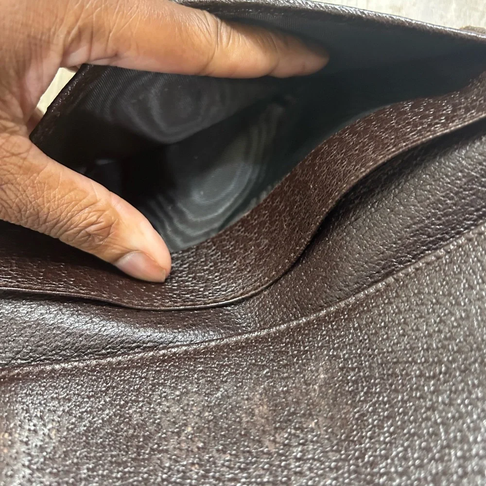 Gucci Brown Monogram Wallet - Picture 10 of 15